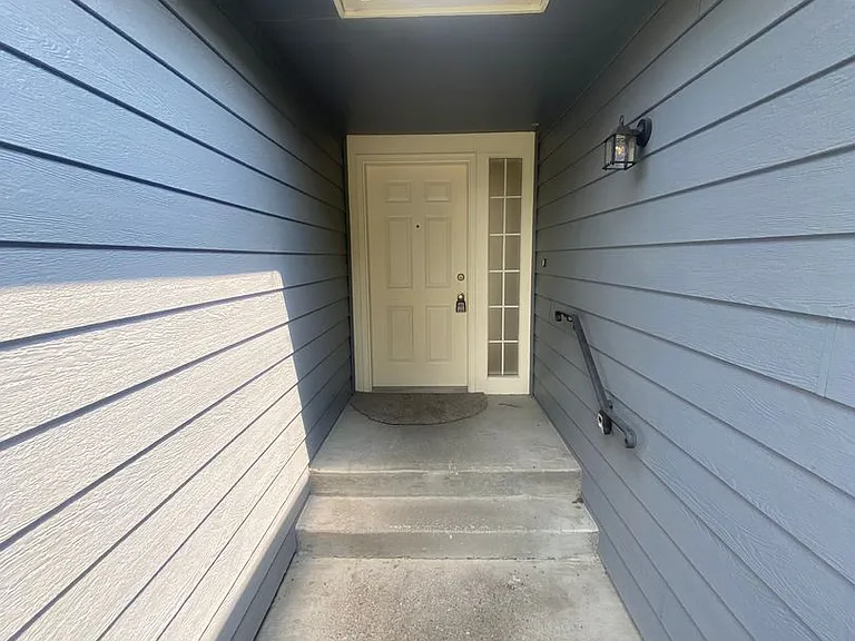 6926 N Old Fort Dr — Photo 8