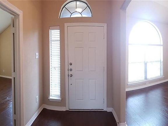 3rd image of 1623 White Willow Ln