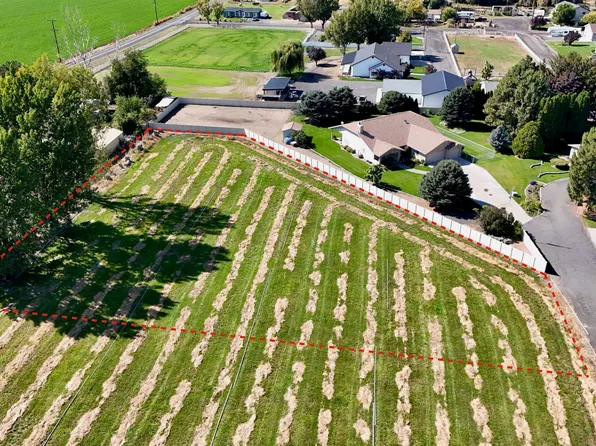 E 2700 S, Hagerman, ID 83332