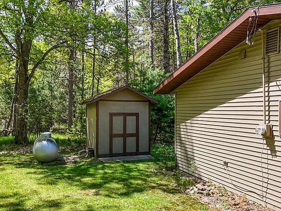 3rd image of 8129 Cottage Dr E