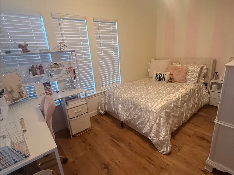 3115 Tom Green St #401 — Photo 9
