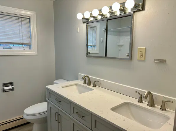 1019 River Rd APT 3, Windham, ME 04062