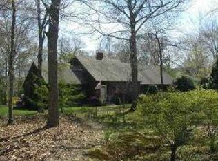 40 Watchaug Ln, Charlestown, RI 02813