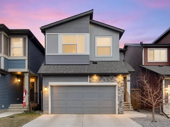 32 W Wolf Creek St SE, Calgary, AB T2X 4V2