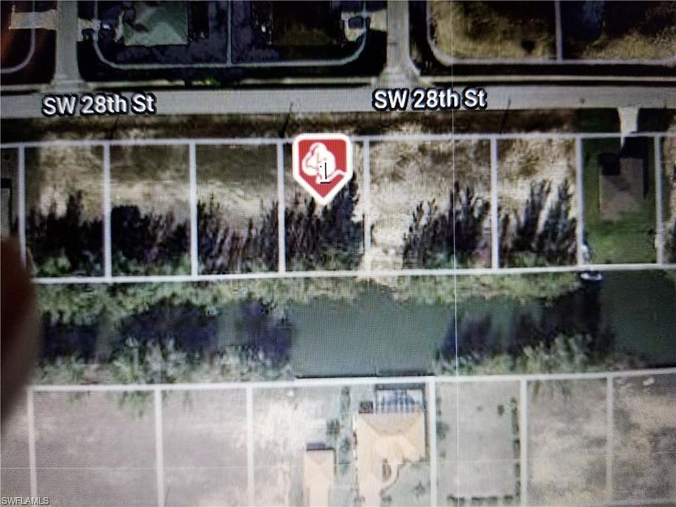 1st image of 902 SW 28th St