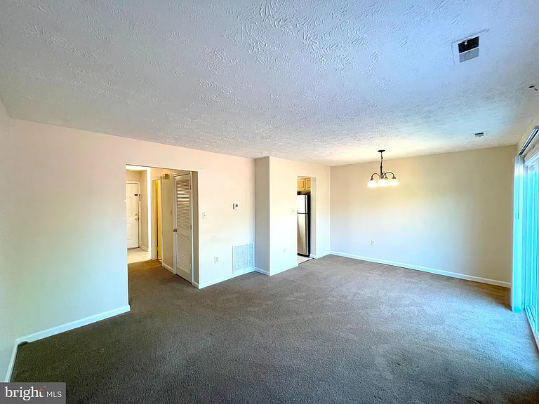 21845 Ronald Dr — Photo 3