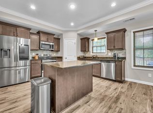 363 Barry Dr, Clarksville, TN 37040
