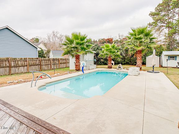 3rd image of 7003 Northbend Road