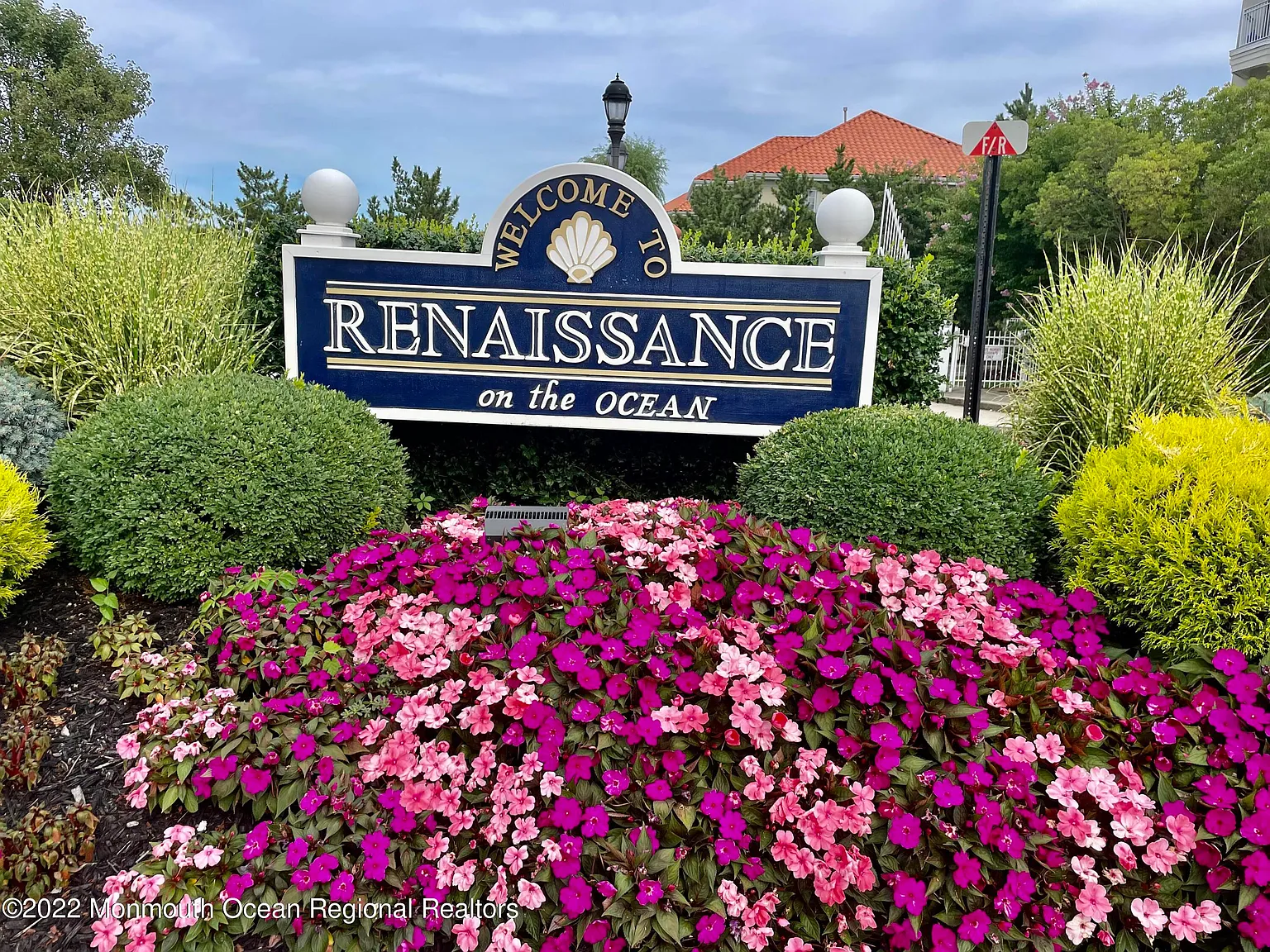 4 bed, 2317 sqft, $4,500 — Photo 1