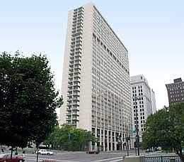 1st image of 111 Kellogg Blvd E APT 2114
