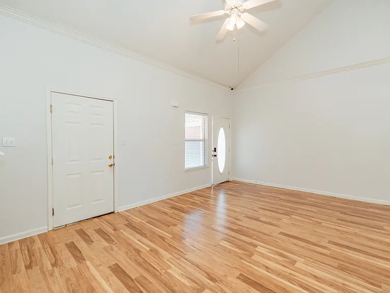 1150 Airport Rd #122 — Photo 9
