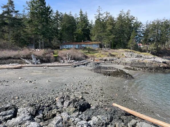 104 Niemann Ln, Friday Harbor, WA 98250