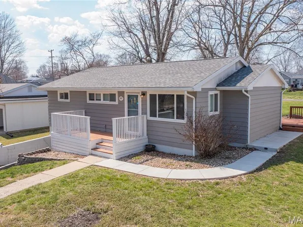 1015 N 4th St, Vandalia, IL 62471