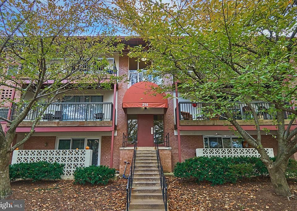 1st image of 214 Park Terrace Ct SE APT 90