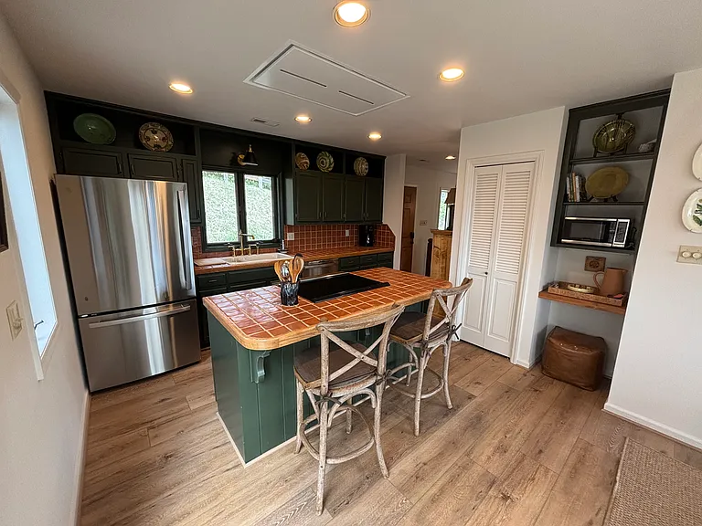 237 Laurel Hill Ln — Photo 6