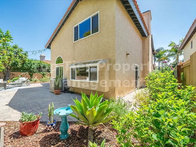 1568 Mallorca Dr — Photo 41