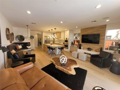 1372 Bayview Dr, Fort Lauderdale, FL, 33304