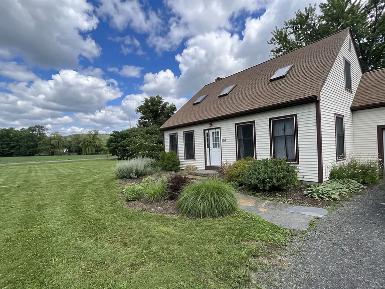 162 Hadley Rd — Photo 1
