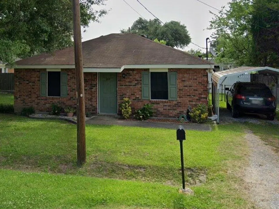 409 Mary St
