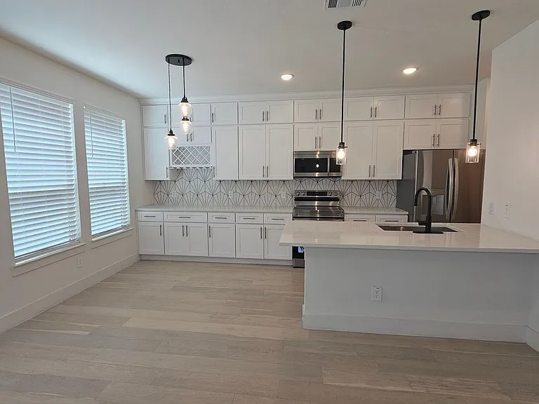 7305 Bree Ct — Photo 24