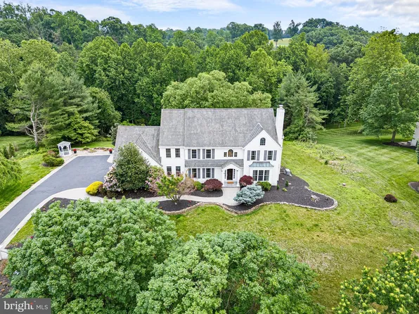 2 Pheasants Rdg N, Wilmington, DE 19807