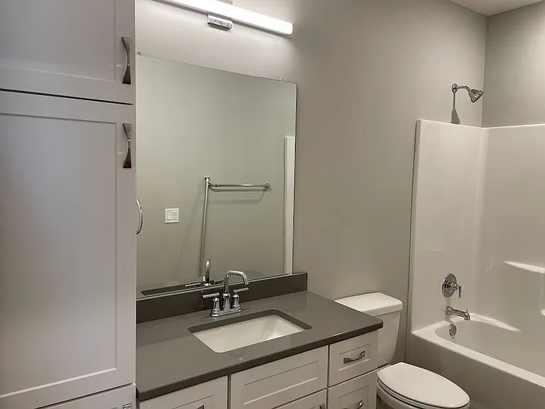 The Creek Apartments — Photo 20