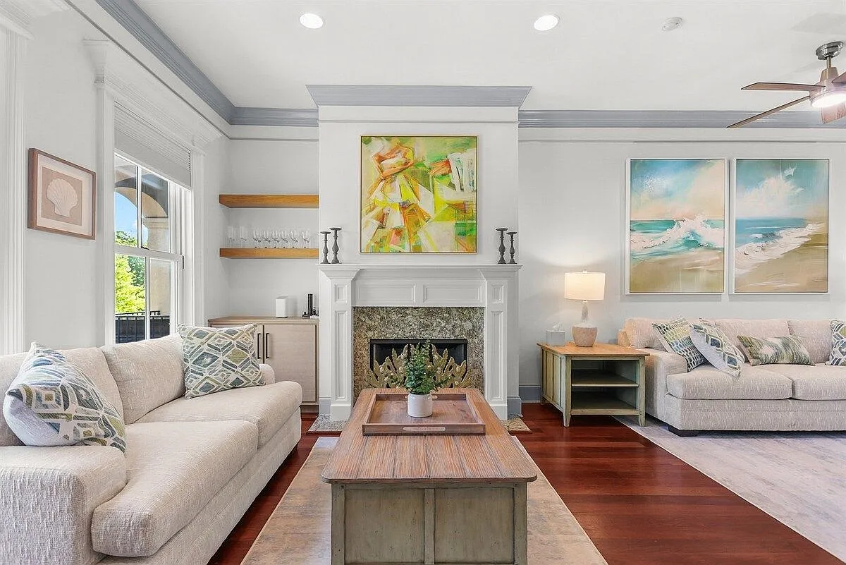 3 bed, 3.5 bath, 2020 sqft, $4,500 — Photo 4