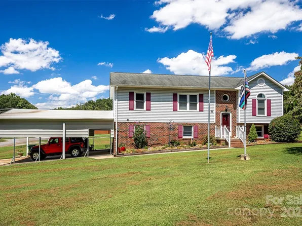 2184 Little John Trl, Newton, NC 28658