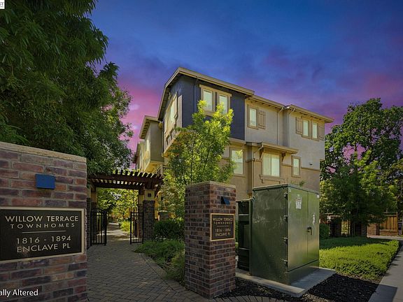 2nd image of 1820 Enclave Pl