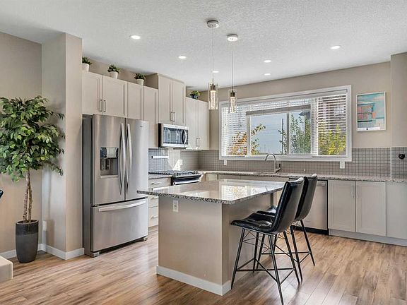 3rd image of 147 N Copperstone Park SE