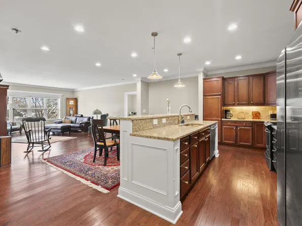 3175 Tremont Rd Unit 313, Columbus, OH 43221