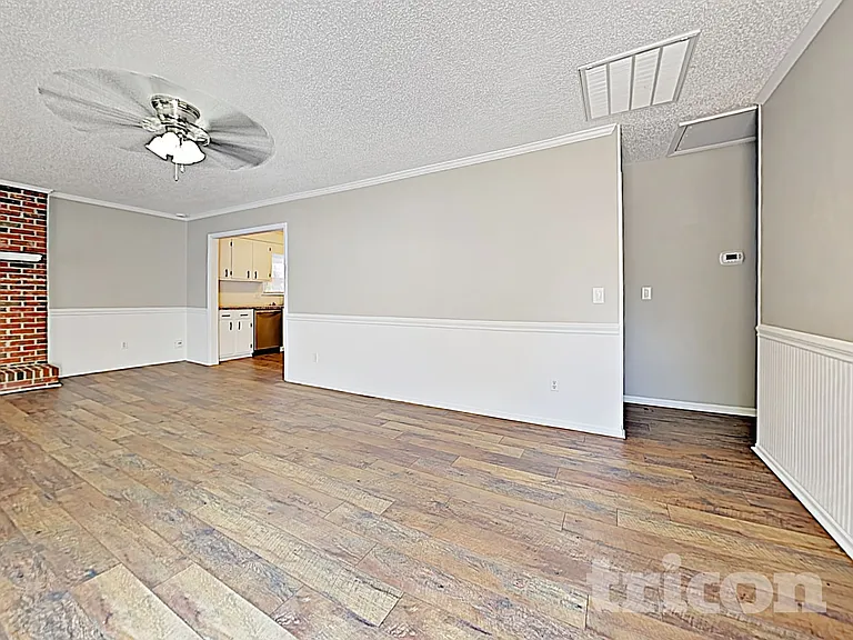 504 Lord Howe Rd — Photo 5
