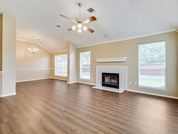 4th image of 2075 Tara Ct