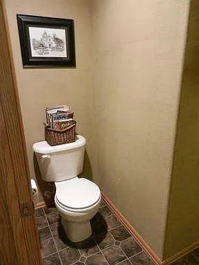 1/2 Bath