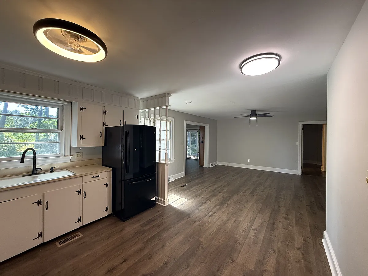 Building Photo - 207 Belvedere Dr