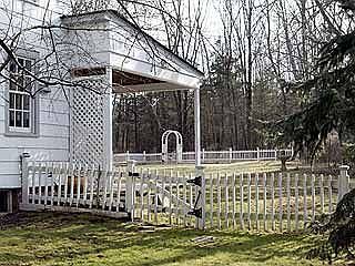 Exterior Side Garden