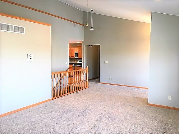 3rd image of 101 Audubon Ct