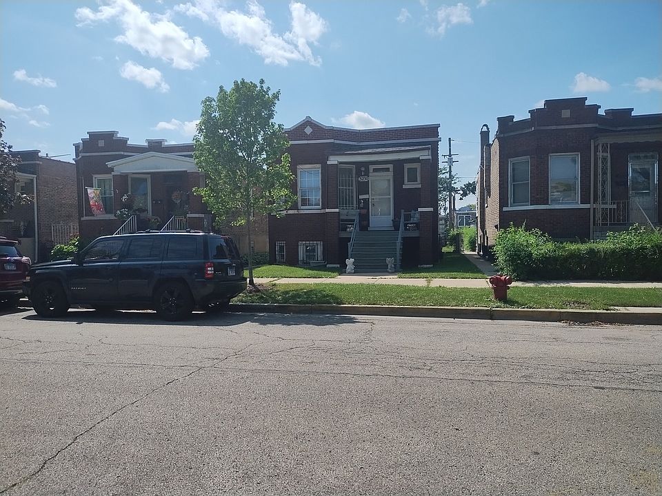 2nd image of 3230 S Avers Ave