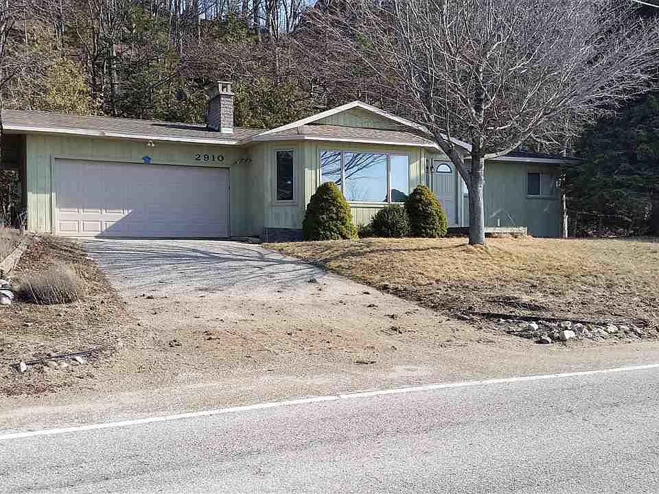 1st image of 2910 Crystal Dr