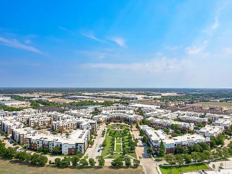 Bell Gateway Village — Photo 44