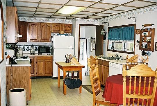 Large Country Kitchen