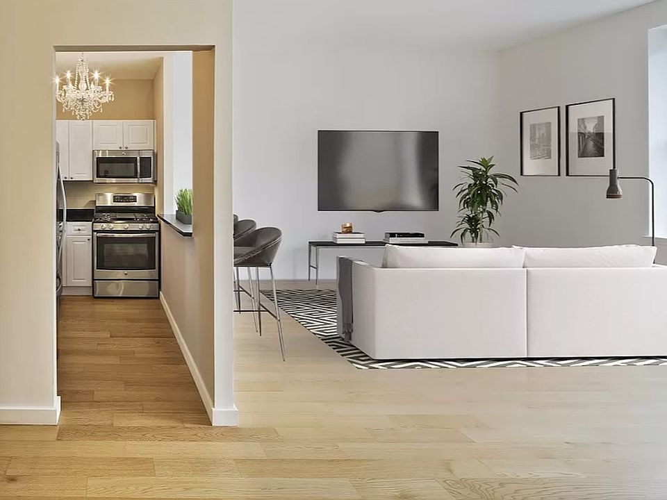 1st image of 1 West St APT 2123
