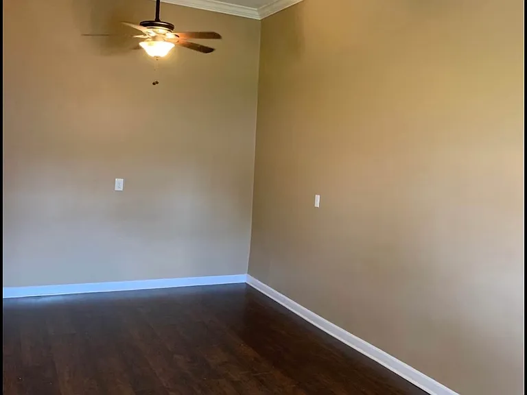 4551 Wilson Ave — Photo 2