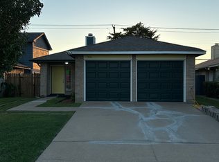 3161 Prairie Creek Ct, Grand Prairie, TX 75052
