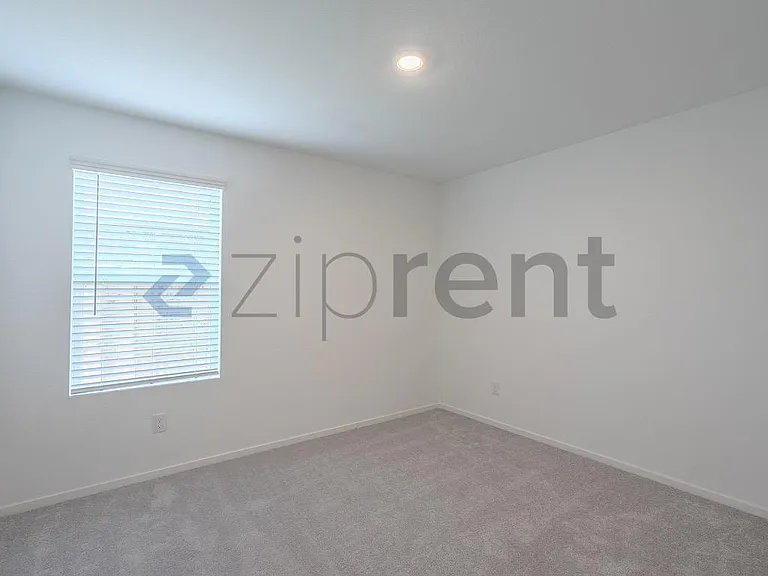 31416 Pratola Serra Cir — Photo 22