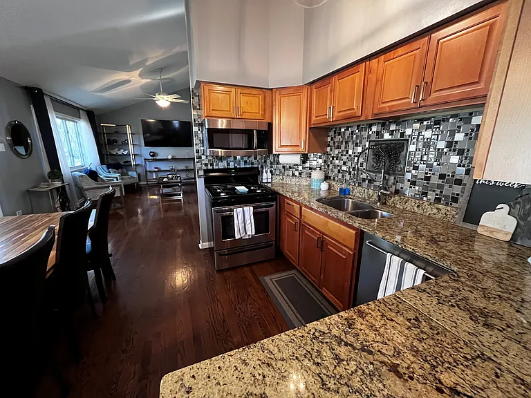 12200 S Harding Ave — Photo 9