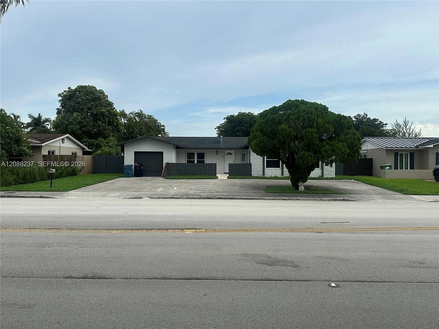 Devon-Aire Estates Sec 5 — Photo 2