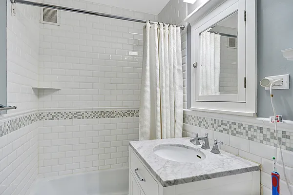 Sold by David Francis New York LLC | media 8