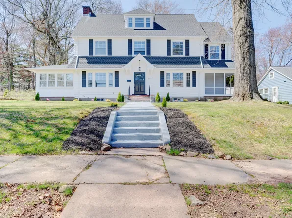 207 Terry Road, Hartford, CT 06105