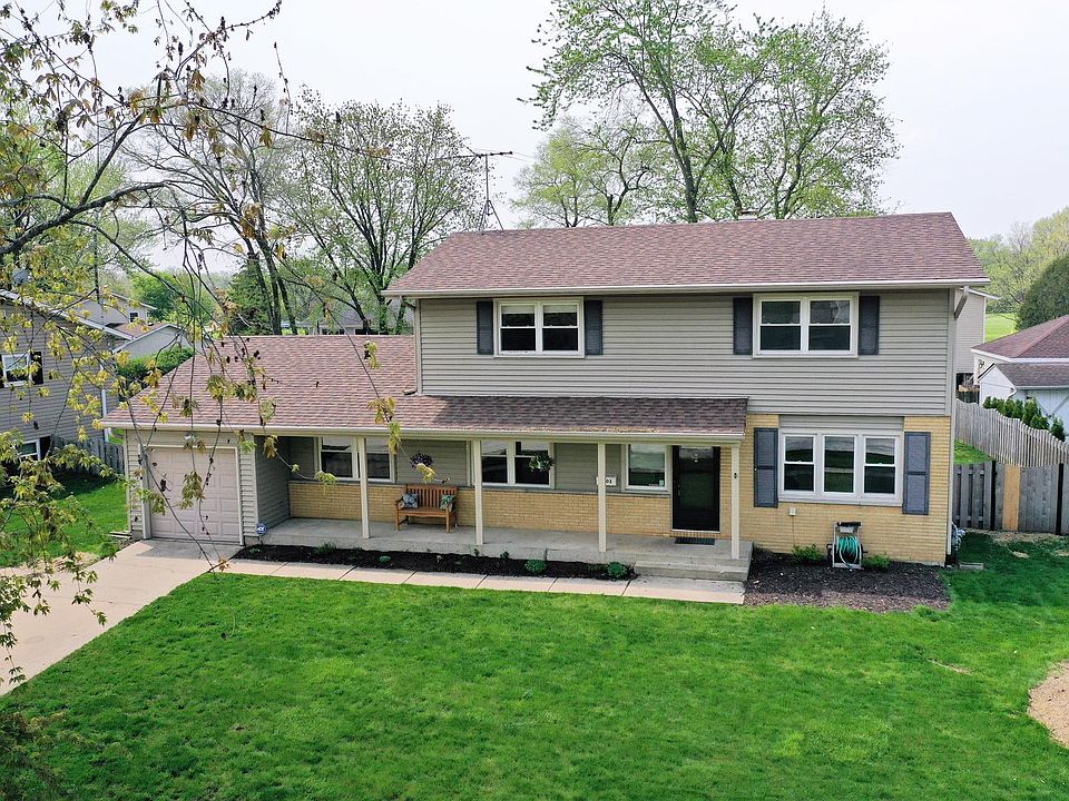1st image of 1103 E Paddock Dr